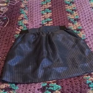 Pocketed professional pencil skirt